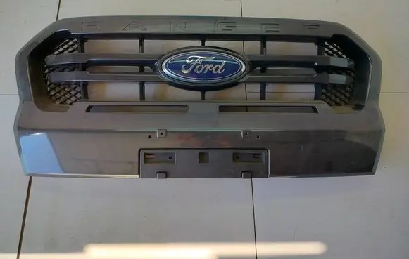 Ford Ranger Front grill JB3B8350B
