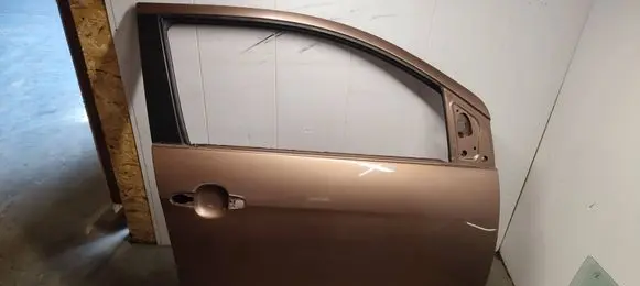 Peugeot 108 Front door