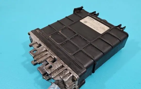 Volkswagen PASSAT B4 Engine control unit/module ECU 037906025G IMPRK1474328