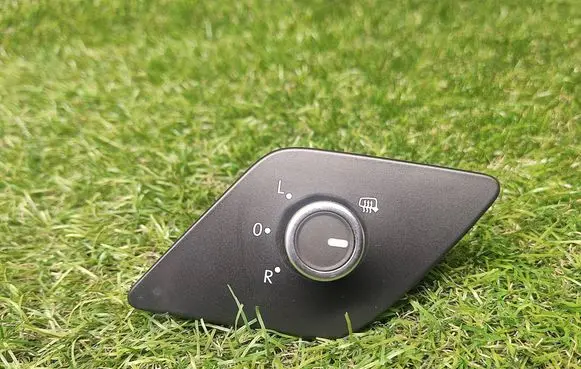 Volkswagen Jetta VI Wing mirror switch 5C7959565F