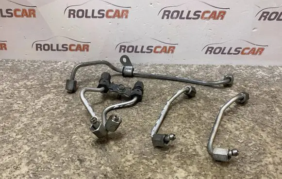 Honda CR-V Fuel injector supply line/pipe 