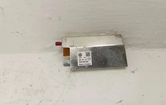 Volkswagen Beetle A5 Aerial antenna amplifier 5C3035534 920031013