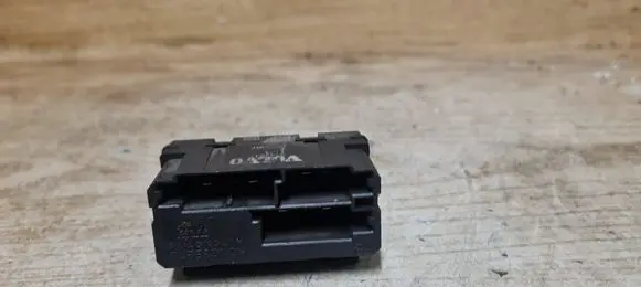 Volvo XC90 Seat heating relay 9442947