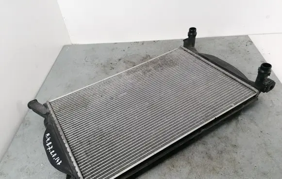 Audi A4 S4 B7 8E 8H Coolant radiator 8E0121251A