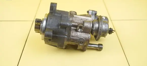 BMW 5 E60 E61 Fuel injection high pressure pump N53B30A