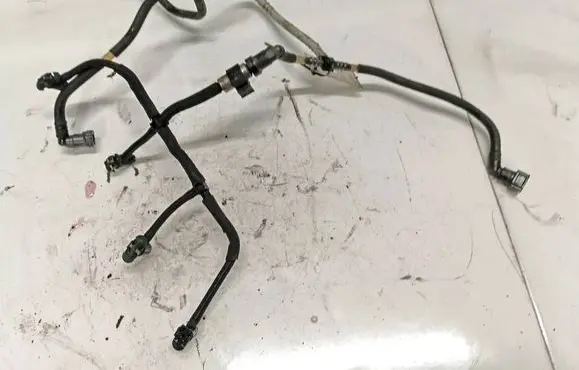 Mitsubishi Outlander Fuel line/pipe/hose 