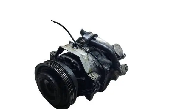Volkswagen PASSAT B5.5 Air conditioning (A/C) compressor (pump) 8D0260808KAS 8D0260808