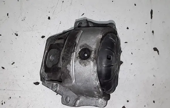 Audi A5 8T 8F Engine mount bracket 8r0199381