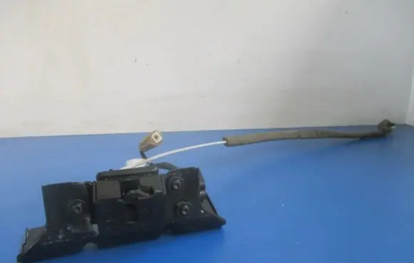 Cadillac SRX Tailgate/trunk/boot lock/catch/latch
