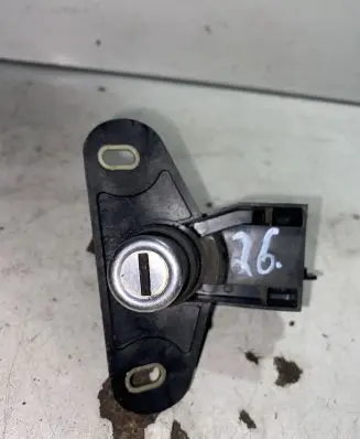 Opel Astra G Tailgate/trunk/boot lock/catch/latch GM770
