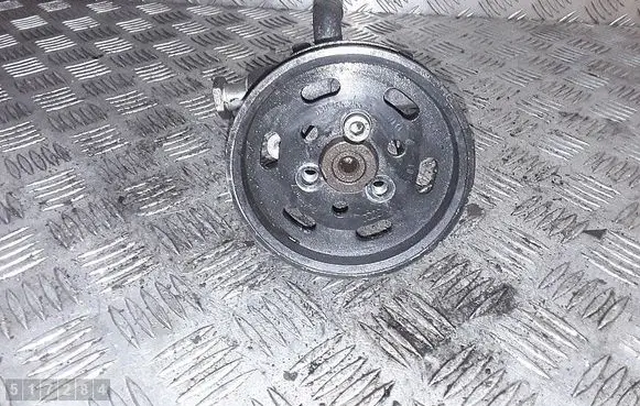 Volkswagen Golf IV Power steering pump 038145255b