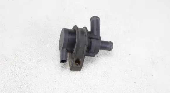 Volkswagen PASSAT B7 Electric auxiliary coolant/water pump 1K0965561F