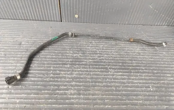 BMW 3 E92 E93 Engine coolant pipe/hose 7565092