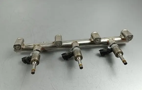 Maserati Levante Fuel main line pipe 000283629 321171548