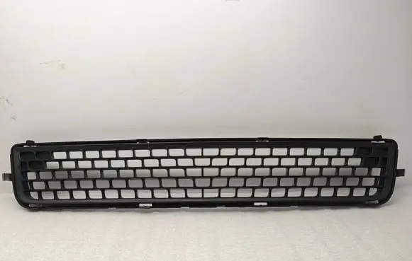 Volvo V70 Front bumper lower grill 30763113 30678636