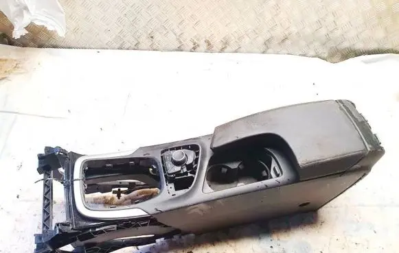 Opel Insignia A Armrest