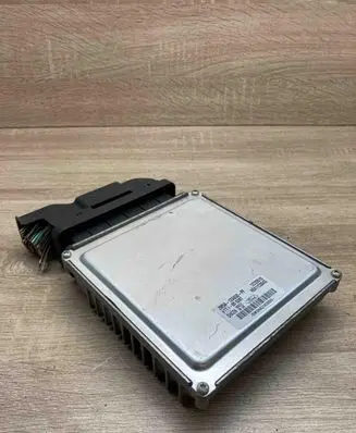 Ford Focus Engine control unit/module ECU 2M5A12A650PF WITHPLUG