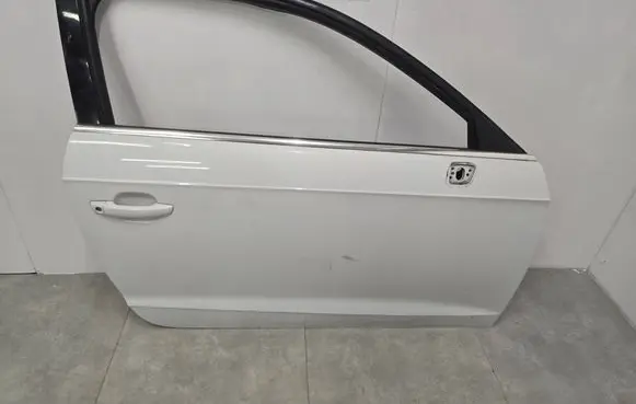 Door (2 Door Coupe)