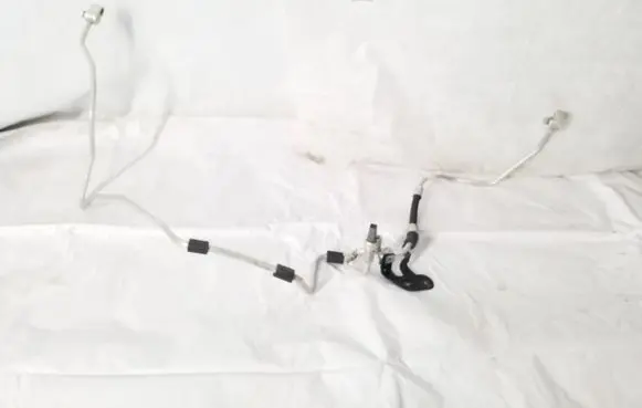 Air conditioning (A/C) pipe/hose