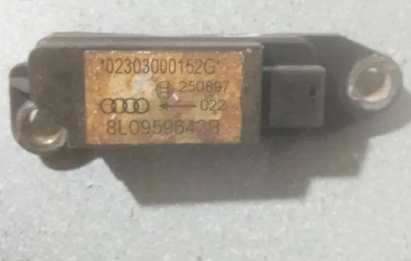 Audi A3 S3 8L Airbag deployment crash/impact sensor 8L0959643B 250897 02303000152G