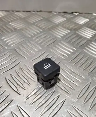 BMW 5 E39 Central locking switch button 8360828