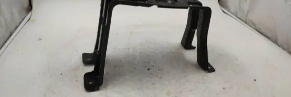 Battery bracket