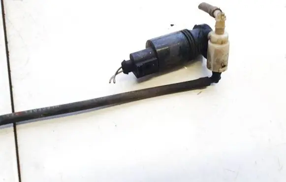 Mercedes-Benz ML W164 Windscreen/windshield washer pump a1648600021