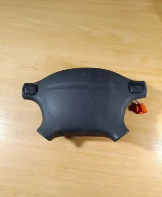 Mazda 323 Steering wheel airbag T93013A A10501015128