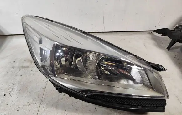 Ford Kuga II Headlight/headlamp CV4413W029BE 90021738