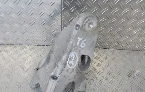 Volkswagen Transporter - Caravelle T6 Engine mounting bracket 7E0199370M