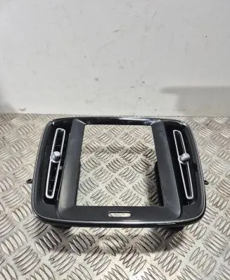 Volvo XC40 Dash center air vent grill 32277960 32277961 31442627
