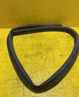 Peugeot 308 SW Engine compartment rubber 