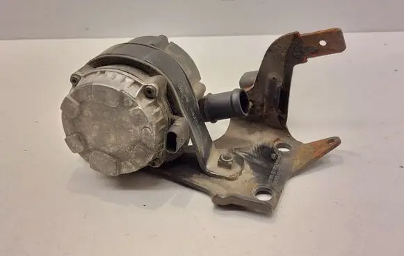 Volkswagen PASSAT B8 Electric auxiliary coolant/water pump 5Q0121599BG 5Q0121093EL
