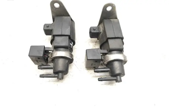 Audi A8 S8 D2 4D Turbo solenoid valve 057906630 53463500