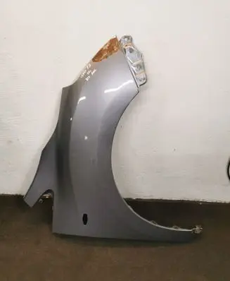 Toyota Verso Fender