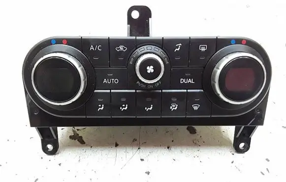 Nissan Qashqai Climate control unit 27500BR47B