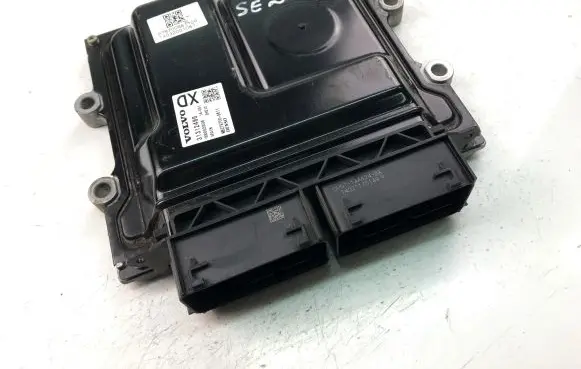 Volvo XC70 Engine control unit/module ECU 31312486