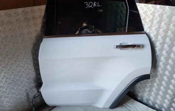 Jeep Grand Cherokee Rear door