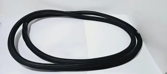 Audi Q7 4M Front door rubber seal