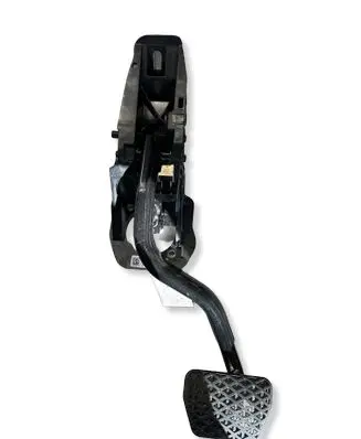 BMW 5 G30 G31 G38 Brake pedal 686177108 D2686177108 10804007