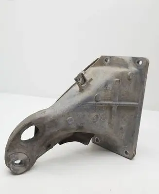 BMW 3 E46 Engine mounting bracket 109469422