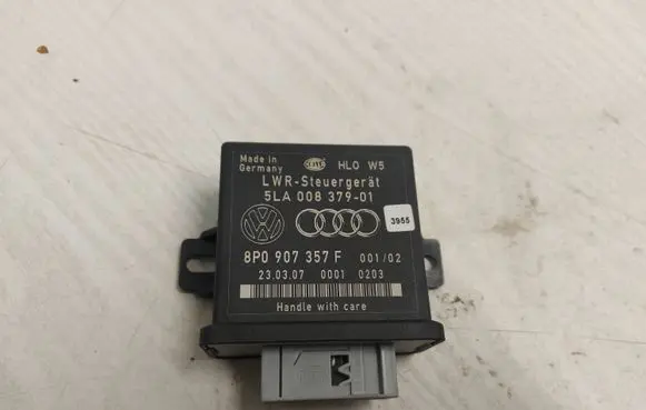 Audi Q7 4L Light module LCM 8P0907357F 5LA00837901