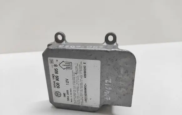 Volkswagen PASSAT B5 Airbag control unit/module 6Q0909605B 5WK42869 40990203E