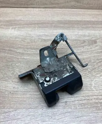 Opel Corsa C Tailgate exterior lock 99534769