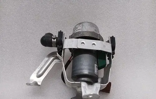 Lamborghini LP 640-4 Central locking vacuum pump 8E0927317K