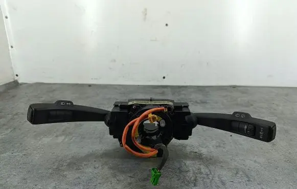 Volvo V50 Wiper turn signal indicator stalk/switch P30710241