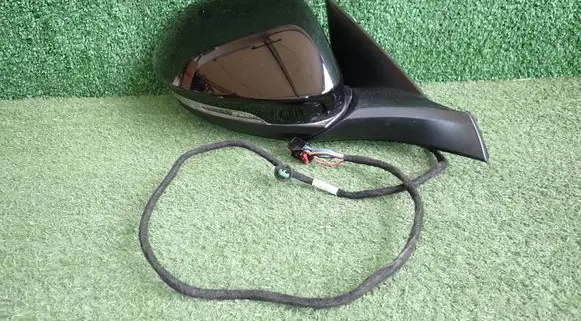 Volkswagen T-Roc Front door electric wing mirror 