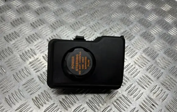Volvo XC90 Power steering fluid tank/reservoir 8671269