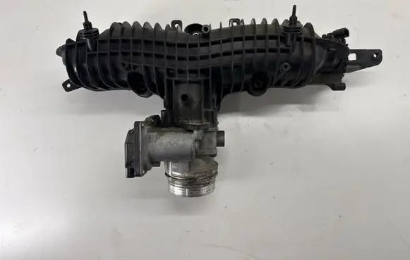 Volvo S60 Intake manifold 31411865 31293736 31431777