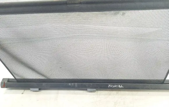Volkswagen PASSAT B6 Loading door sun blind/shade 